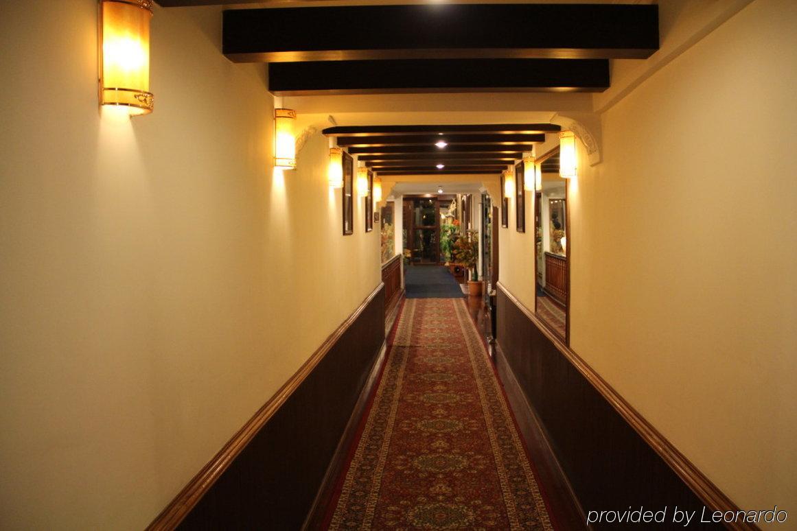 R.J.Resorts Darjeeling  Interior foto