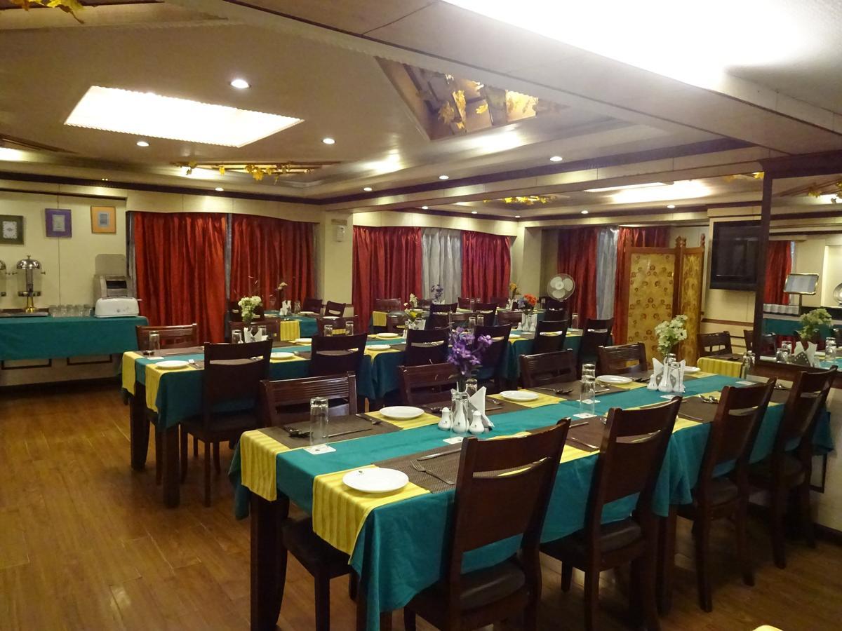 R.J.Resorts Darjeeling  Exterior foto